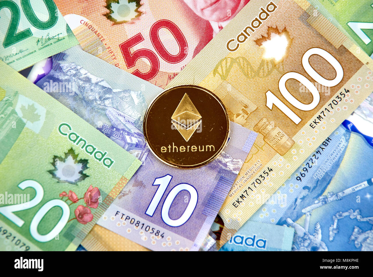 Canadian dollar note hi-res stock photography and images - Page 9 - Alamy