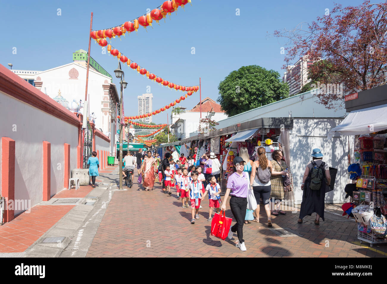 Children's school group on Pagoda Street, Chinatown, Outram District, Central Area, Singapore Island (Pulau Ujong), Singapore Stock Photo
