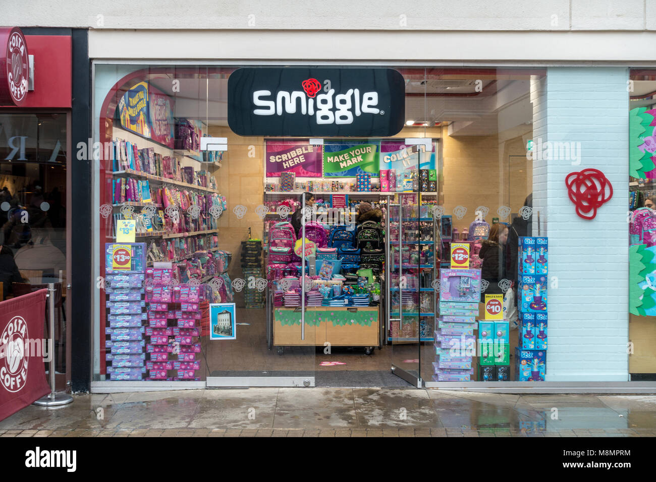 Smiggle stationary hires stock photography and images Alamy