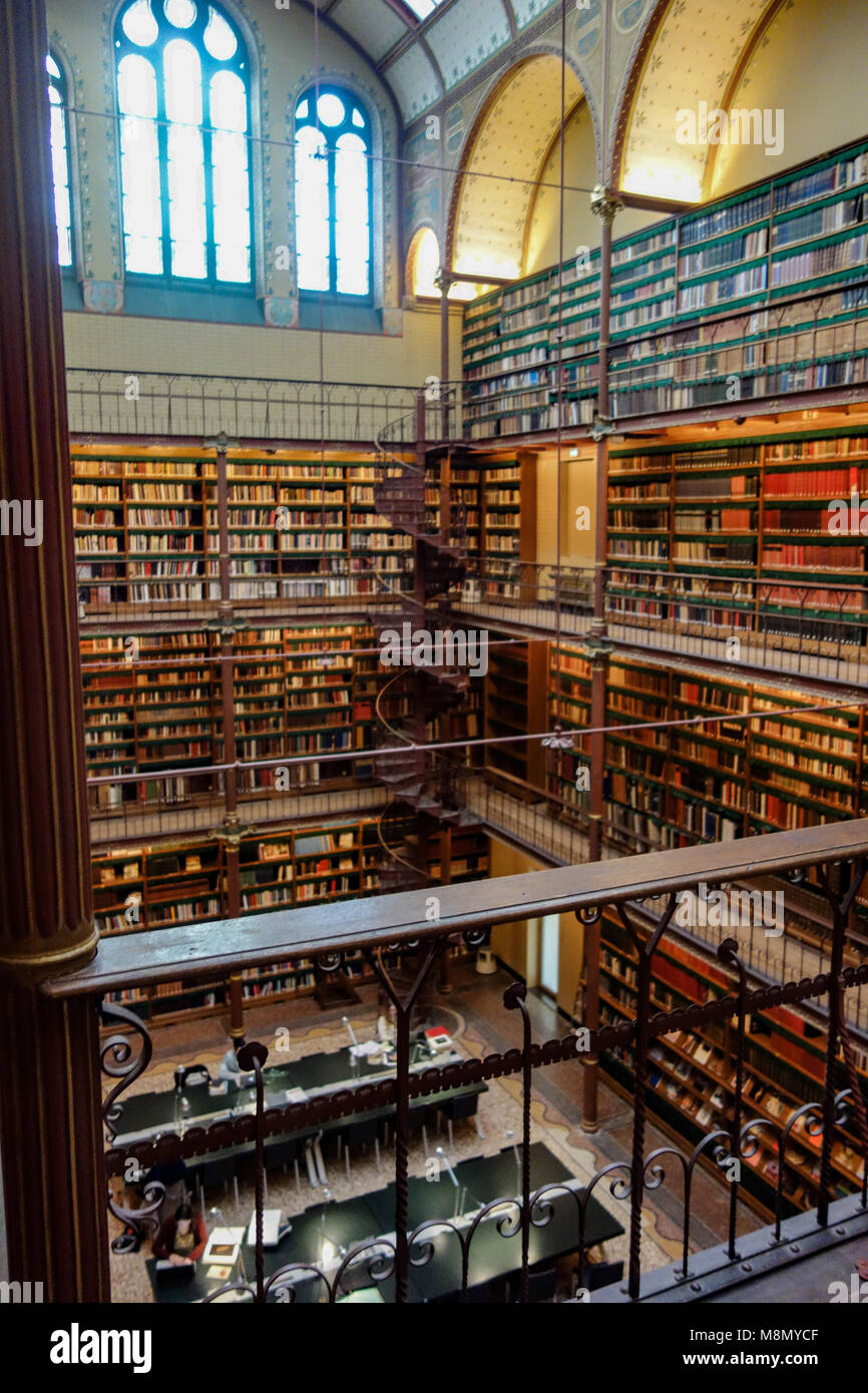 Dec 20, 2017 - The Library of the Rijksmuseum in Amsterdam. One of the most beautiful famous libraries and reading rooms in the world Stock Photo
