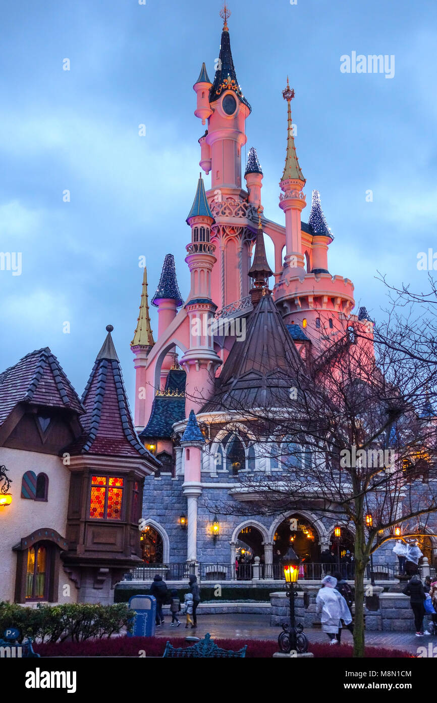 A picture of the Sleeping Beauty castle of Disneyland Paris, at night Stock  Photo - Alamy