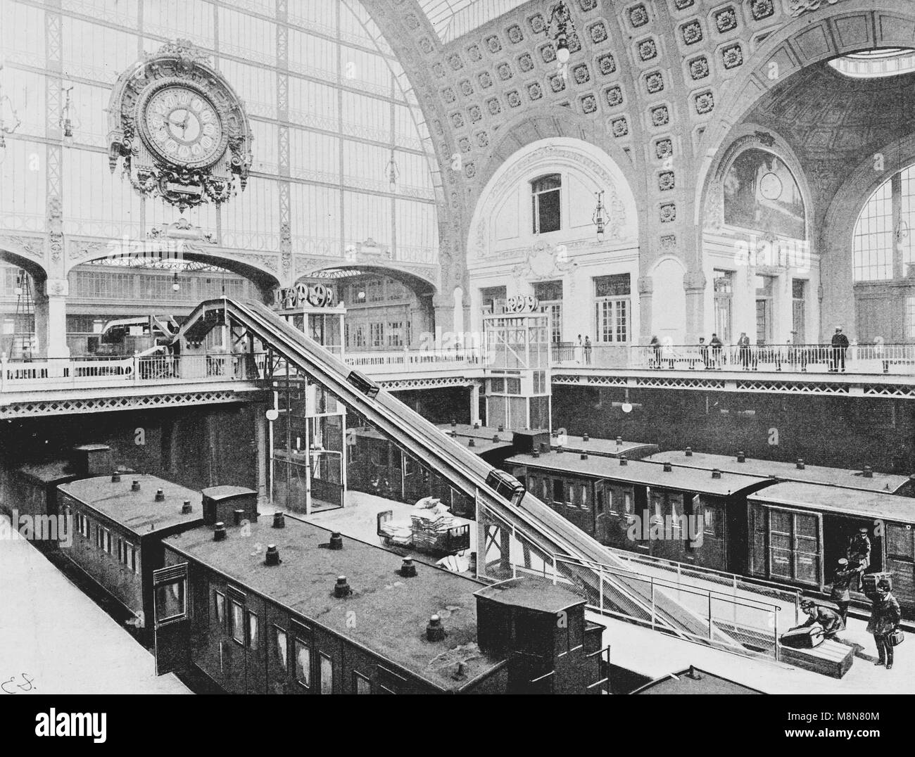 New Paris railway station of Orléans, Delivery of luggage, Picture from