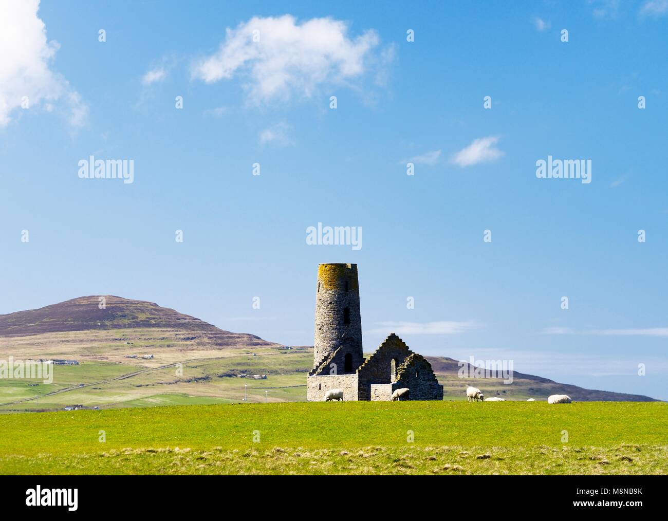 Saint St. Magnus Church, Egilsay, Orkney Islands, Scotland. 12th C Viking Norse round bell-tower tower Christian Saint Magnus’s chapel Stock Photo