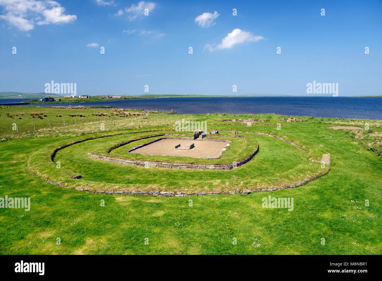 Barnhouse prehistoric settlement site at Stenness, Orkney, Scotland. Recently excavated 5000 year old ceremonial enclosure on shore of Loch of Harray Stock Photo