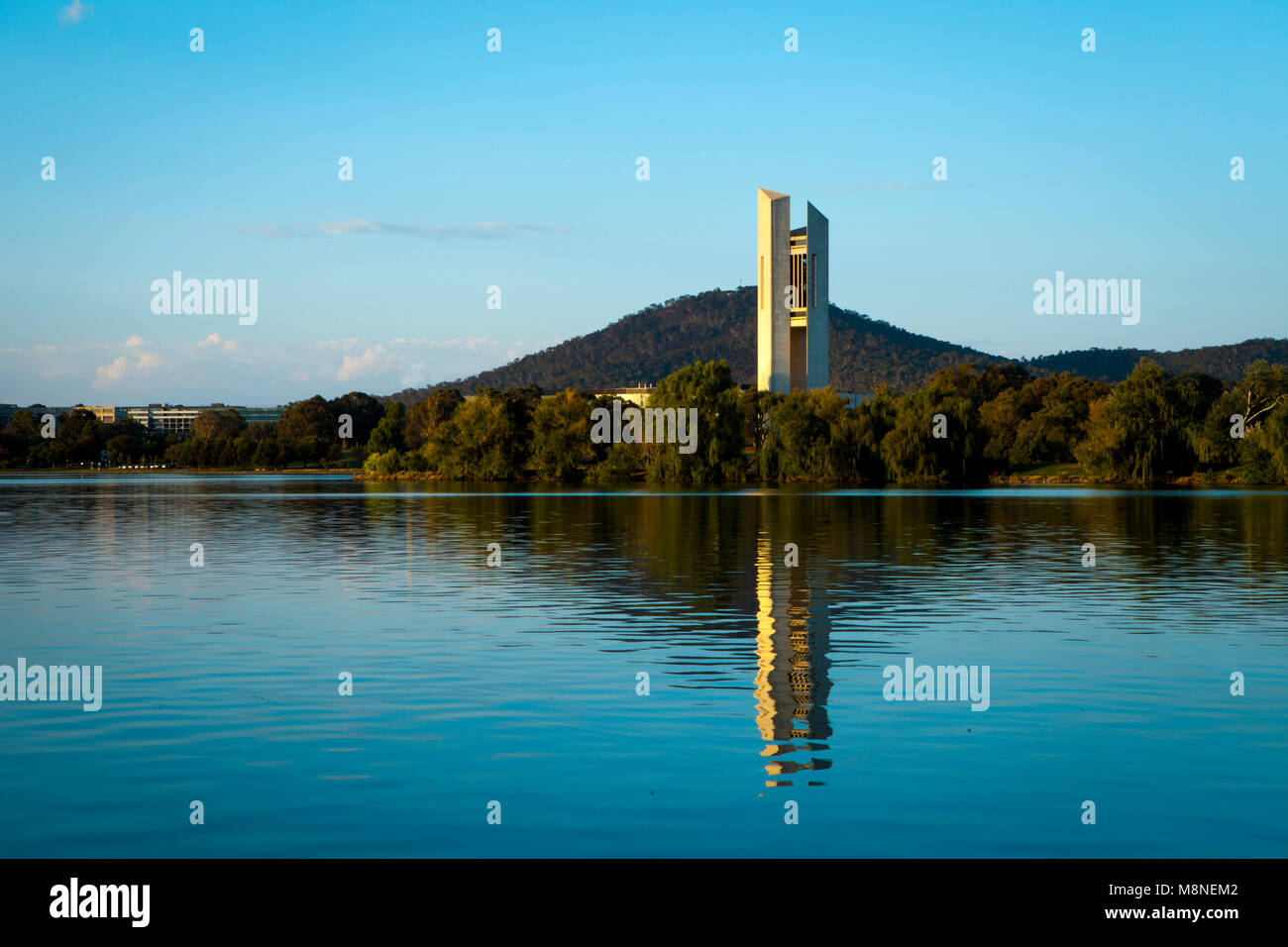 Canberra landmark hi-res stock photography and images - Alamy