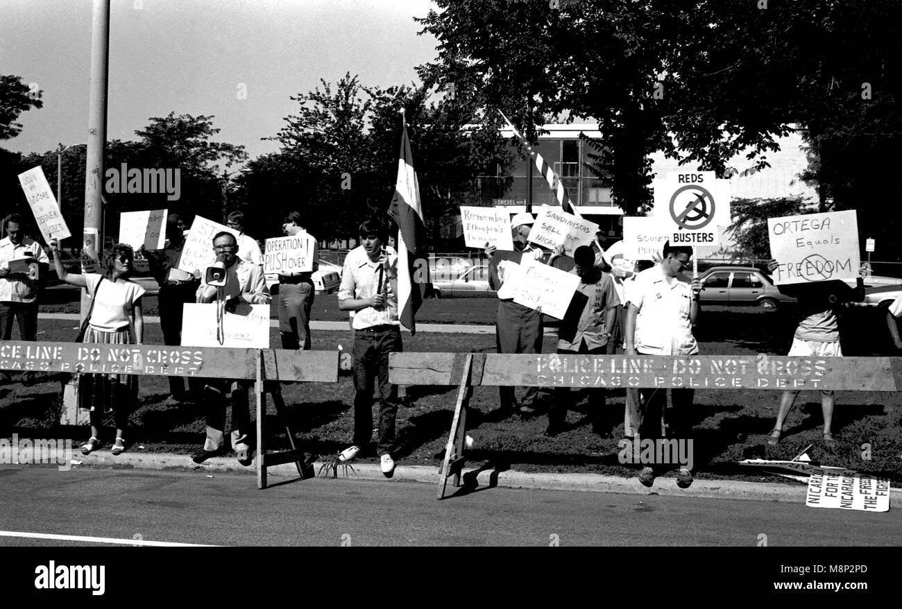 Chicago Illinois, USA, 2nd August, 1986 Demostrators outside and across street from Operation Push headquarters protesting  against the visit by Nicaraguan President Daniel Ortega. Credit: Mark Reinstein/MediaPunch Stock Photo