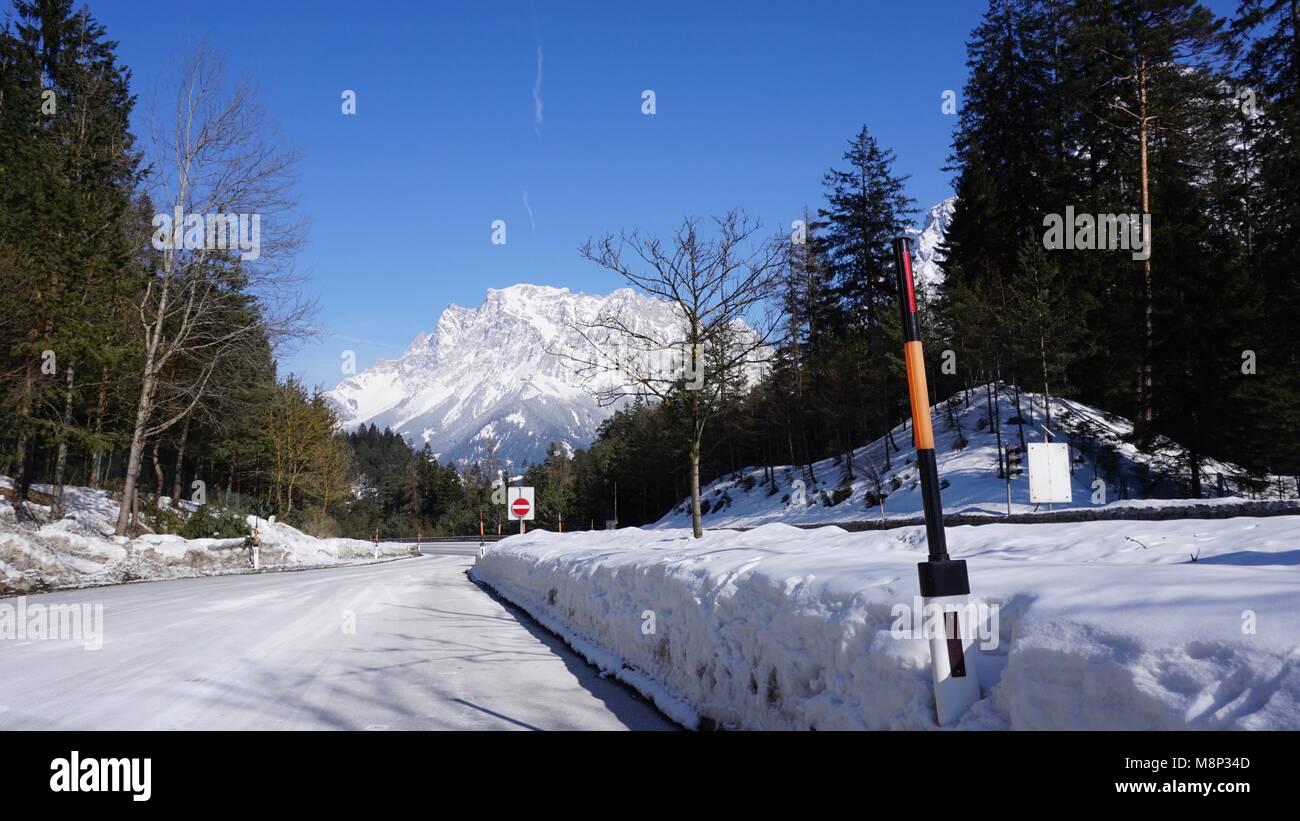 Fernpass, Fernpassstrasse zwischen Reutte und Nassereith in Tirol Stock Photo