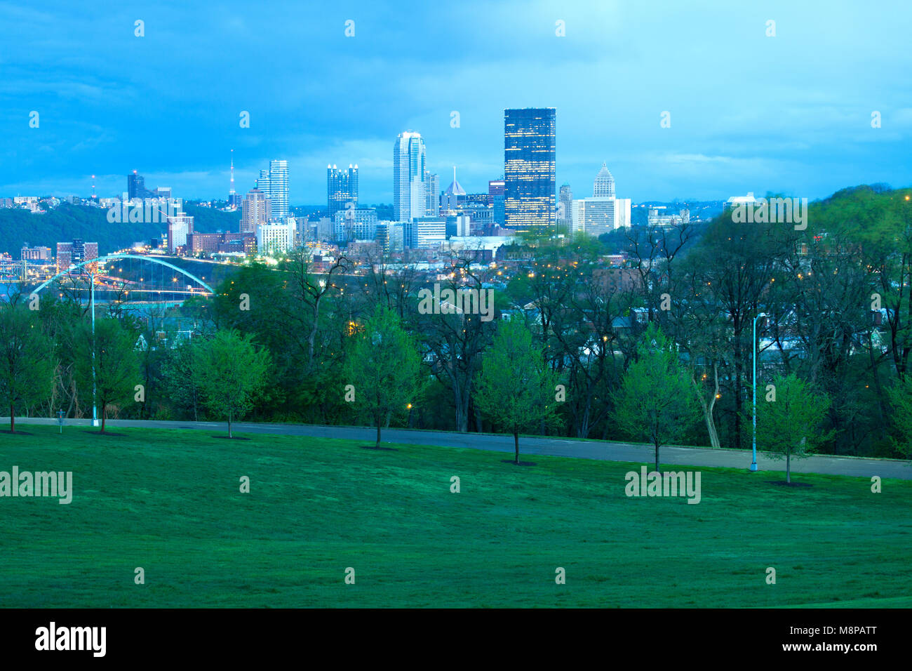 Schenley Park at Oakland neighborhood and downtown city skyline,  Pittsburgh, Pennsylvania, USA Stock Photo