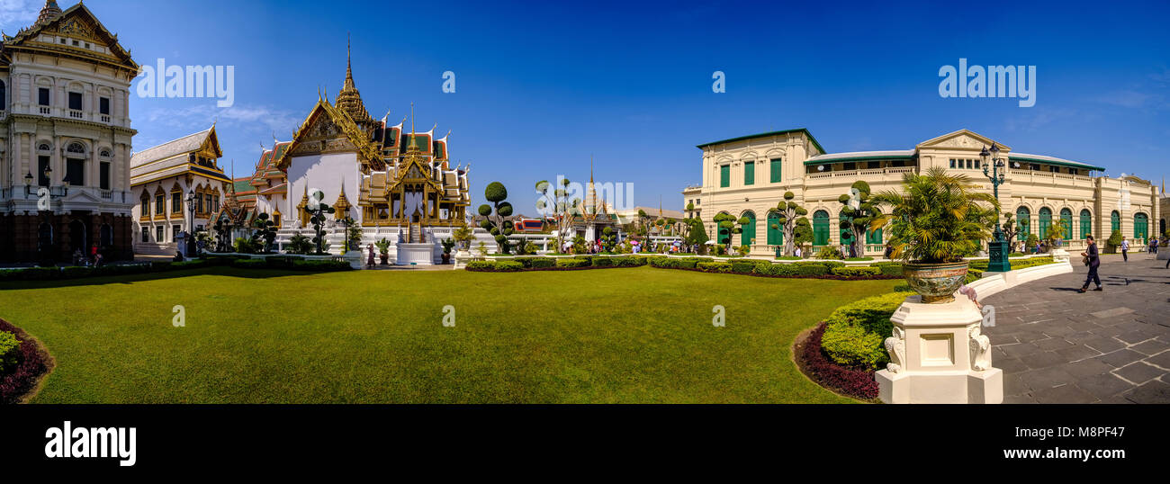 Chakri Maha Prasat Hall and Dusit Maha Prasat Hall, Phra Thinang Dusit Maha Prasat, located in a garden in The Grand Palace Stock Photo