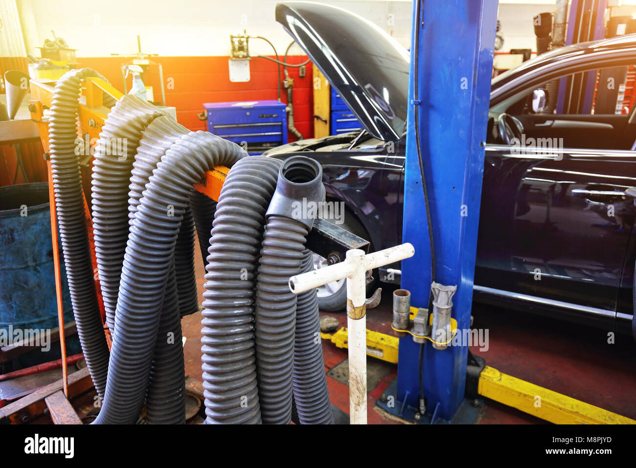 Professional car repair service in downtown garage Stock Photo Alamy