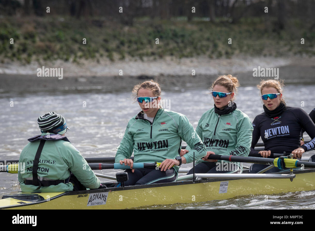 Putney, London, UK. 19 March 2018. Boat Race Practice Outing. As