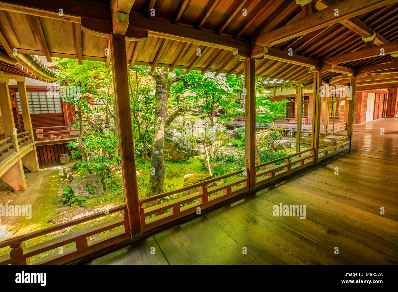 Kyoto, Japan - April 28, 2017: wood footpath corridors connecting buildings of Eikan-do Temple. Zenrin-ji is located in eastern mountain of Kyoto's Higashiyama distric. Spring season. Stock Photo