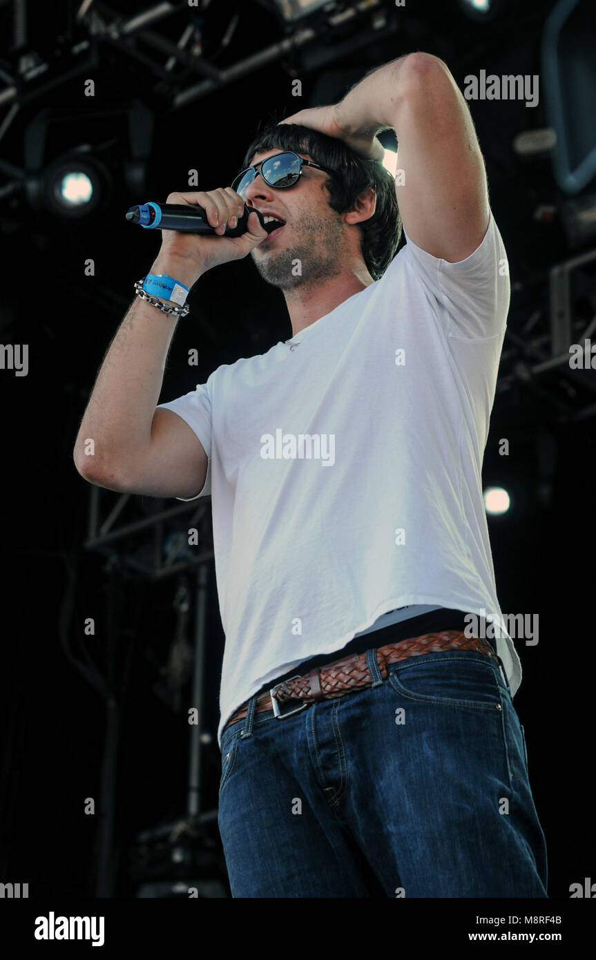 Example singer hires stock photography and images Alamy