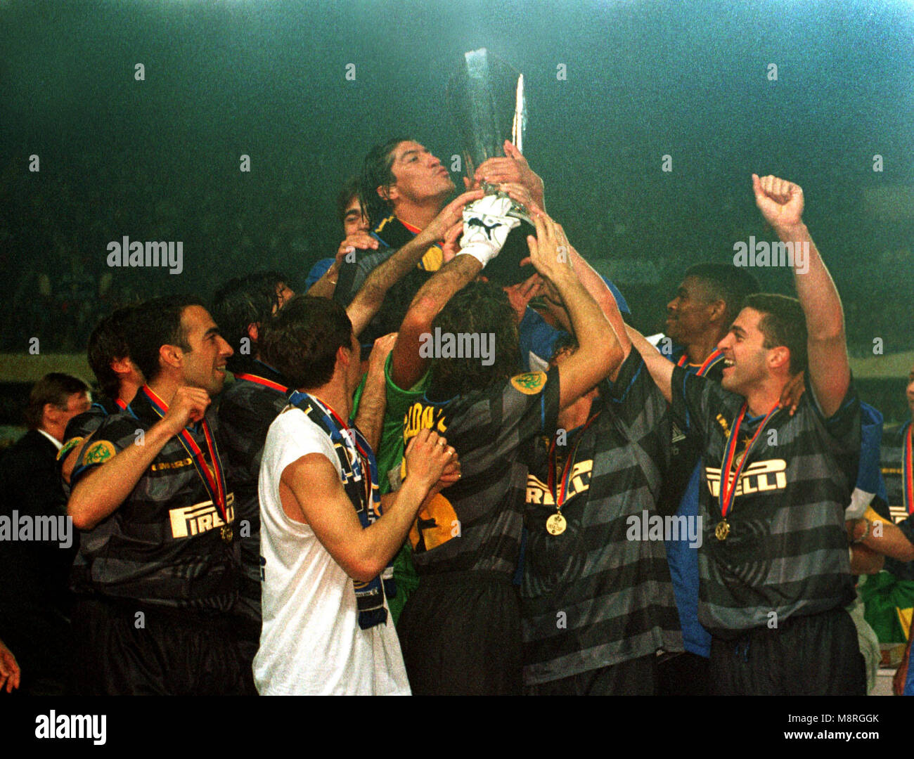 1998 uefa cup final ronaldo hi-res stock photography and images - Alamy