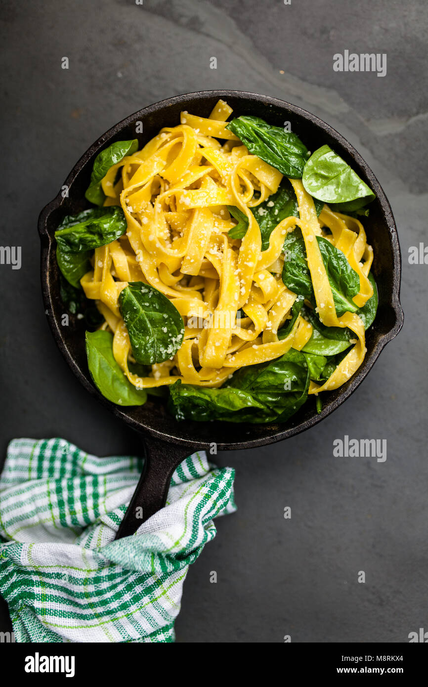 Spinach tagliatelle pasta Stock Photo Alamy