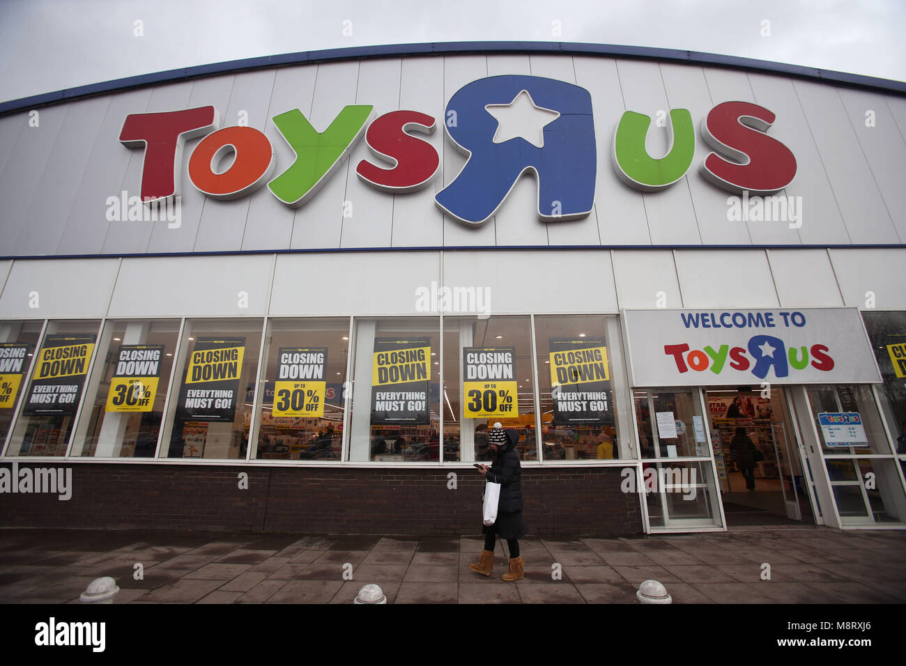 Toys r us closing hires stock photography and images Alamy