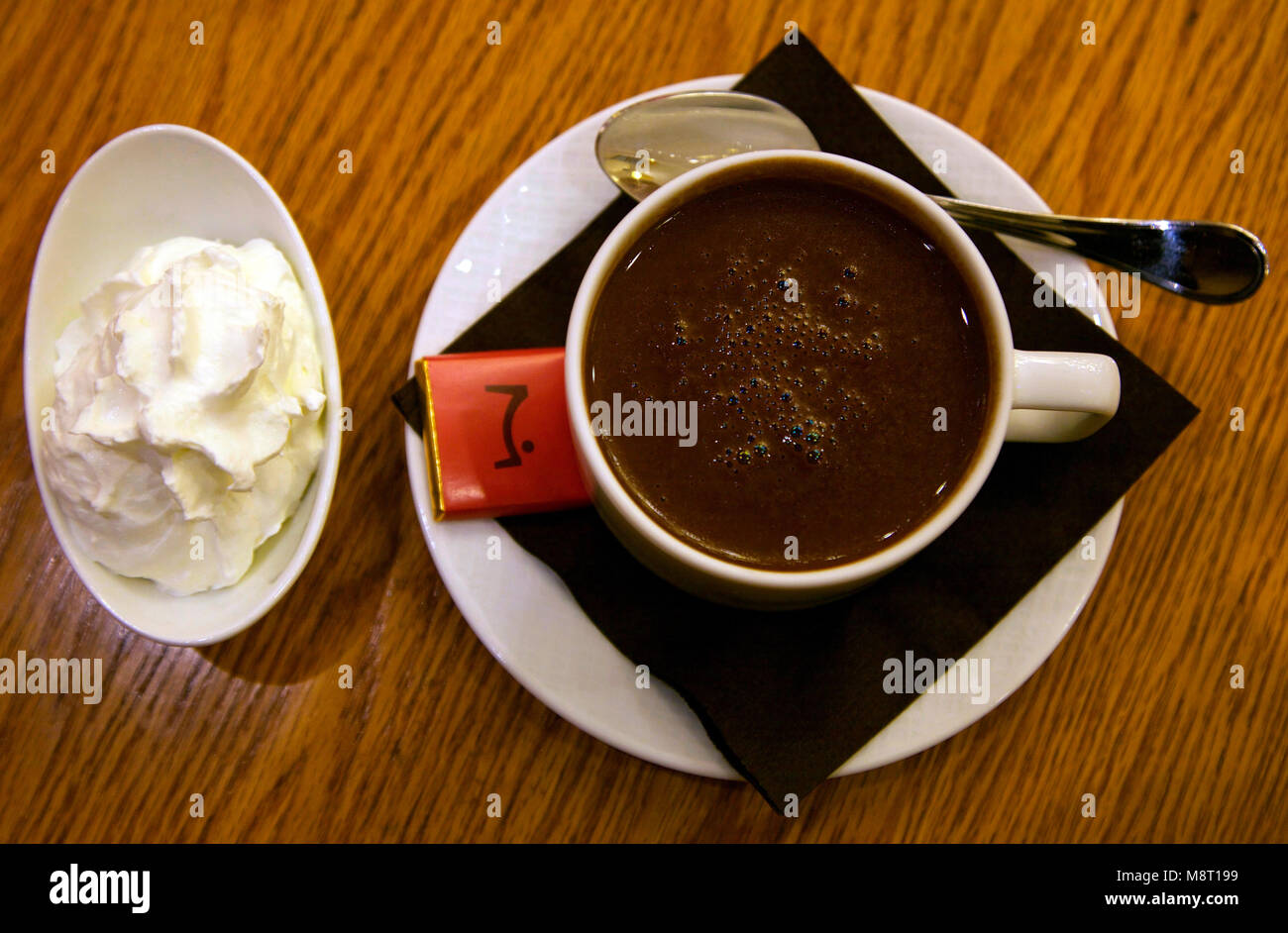 ‘Bitter, intense hot chocolate’ served at Maison du Chocolat, Rockefeller Center, NYC Stock Photo