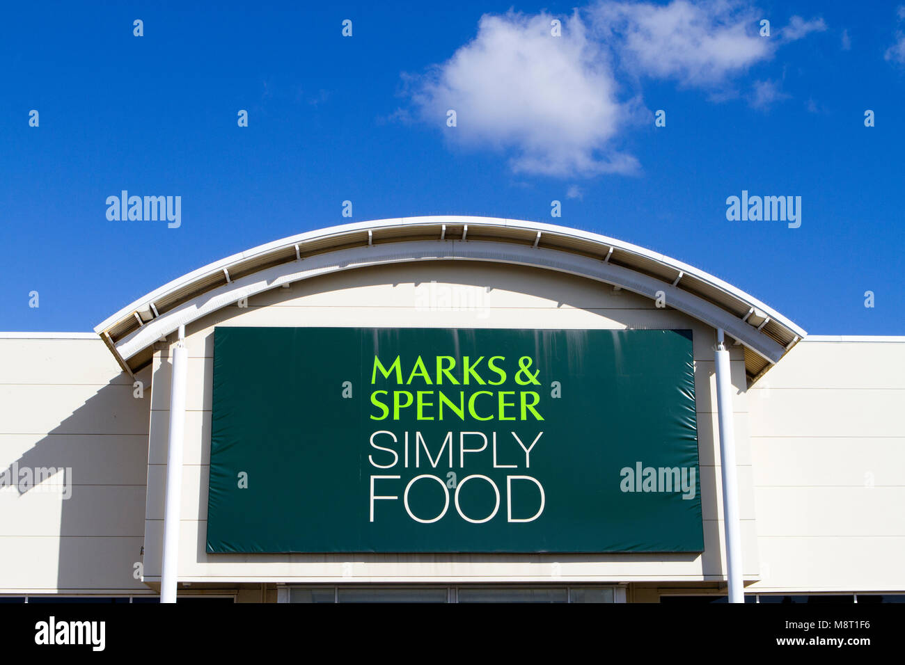 marks and spencer simply food retail park mall shopping centre complex shop shops store stores