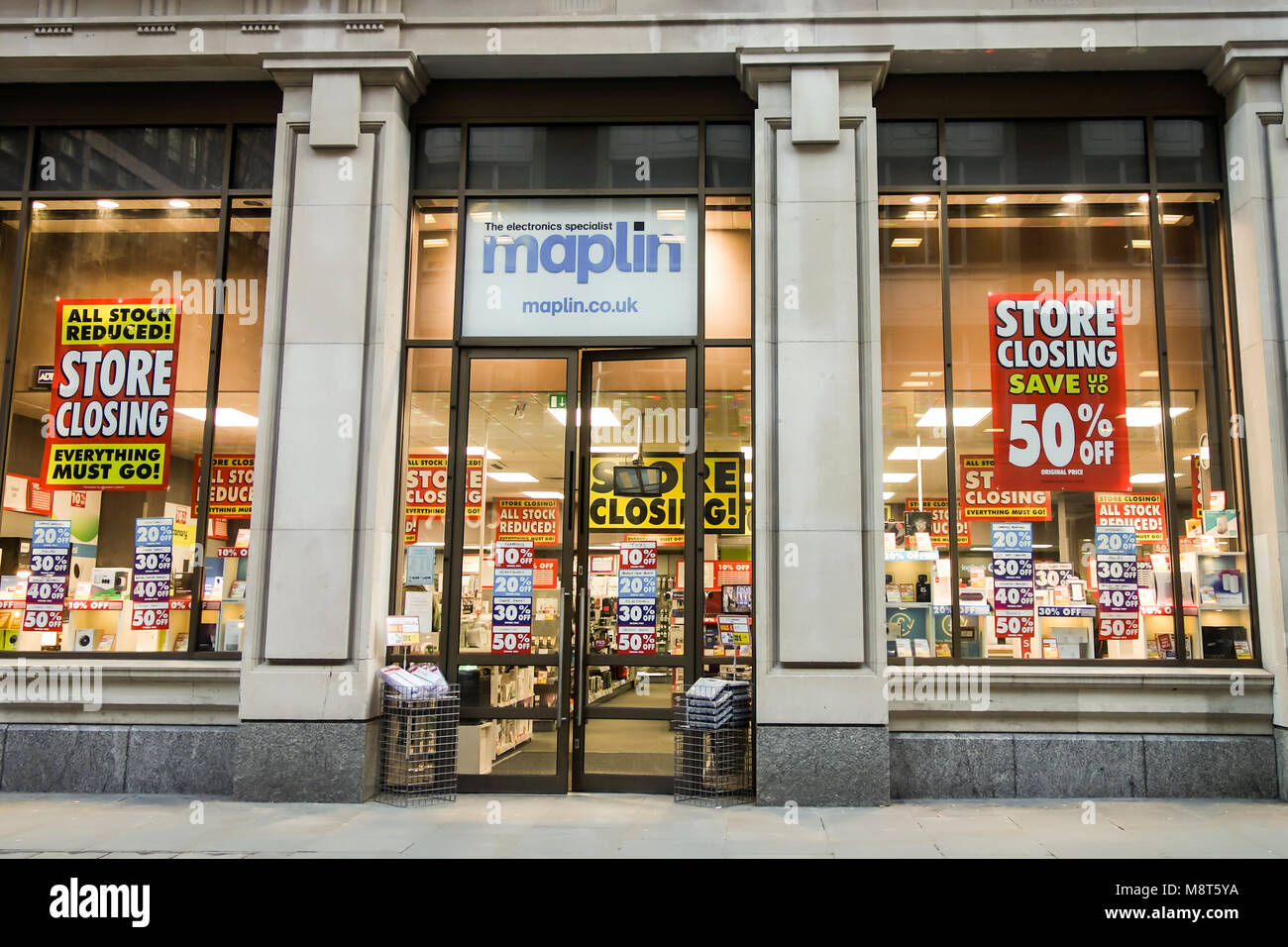 LONDON, UK -19th Mar 2018: Maplin store on Eldon Street, offer heavy discounts to customers before closing down. Stock Photo