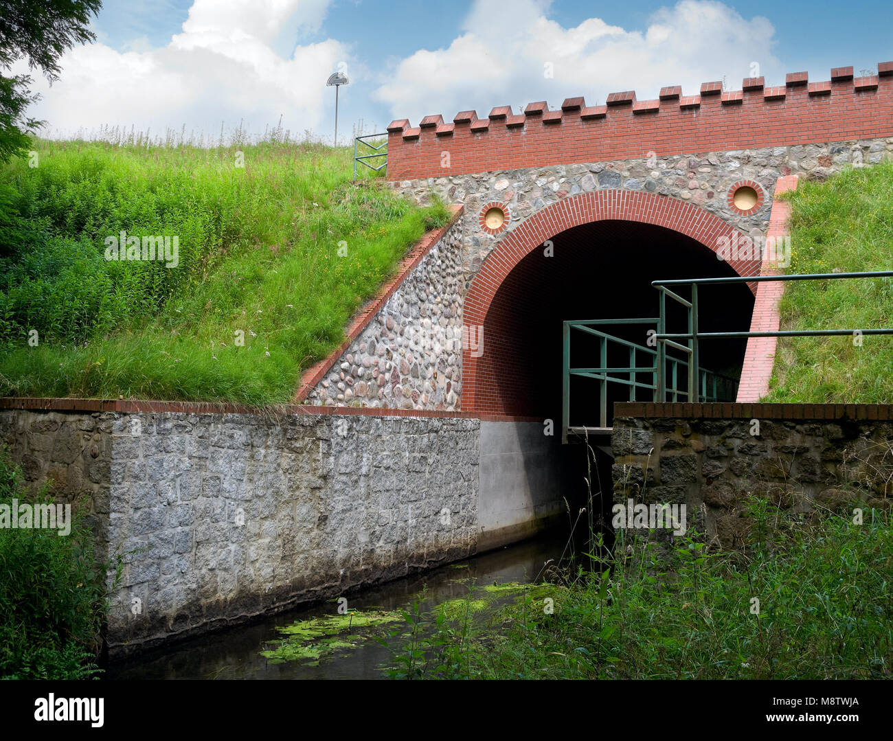 Aqueduct (built 1846-49) of the Great Brda Canal over the waters of Czerska Struga. Near Fajutowo village, Tuchola Pinewoods, Pomeranian province,Pola Stock Photo