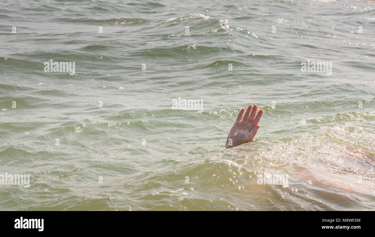 Drowning Man Hi Res Stock Photography And Images Alamy