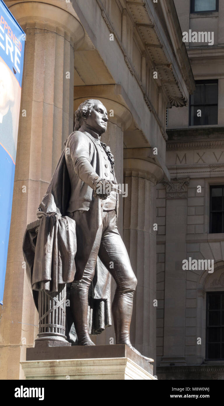George Washing statue on Wall Street in NYC Stock Photo