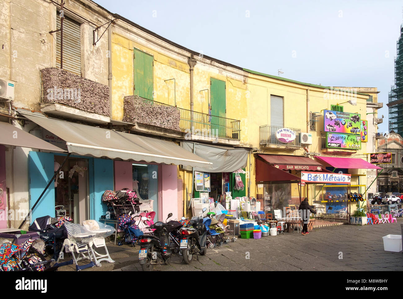 Mercato center hi-res stock photography and images - Alamy