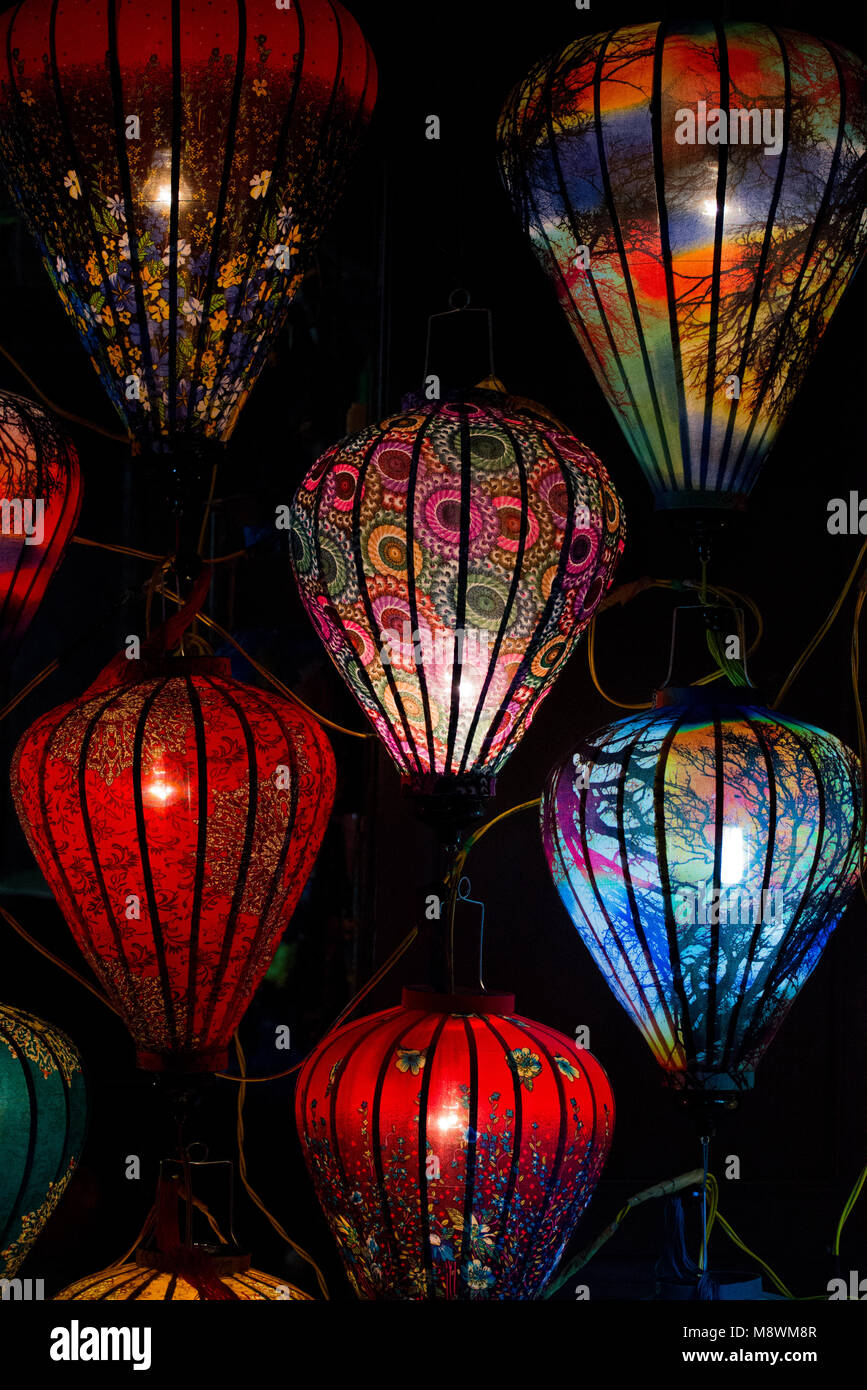 Floating lantern japan hires stock photography and images Alamy
