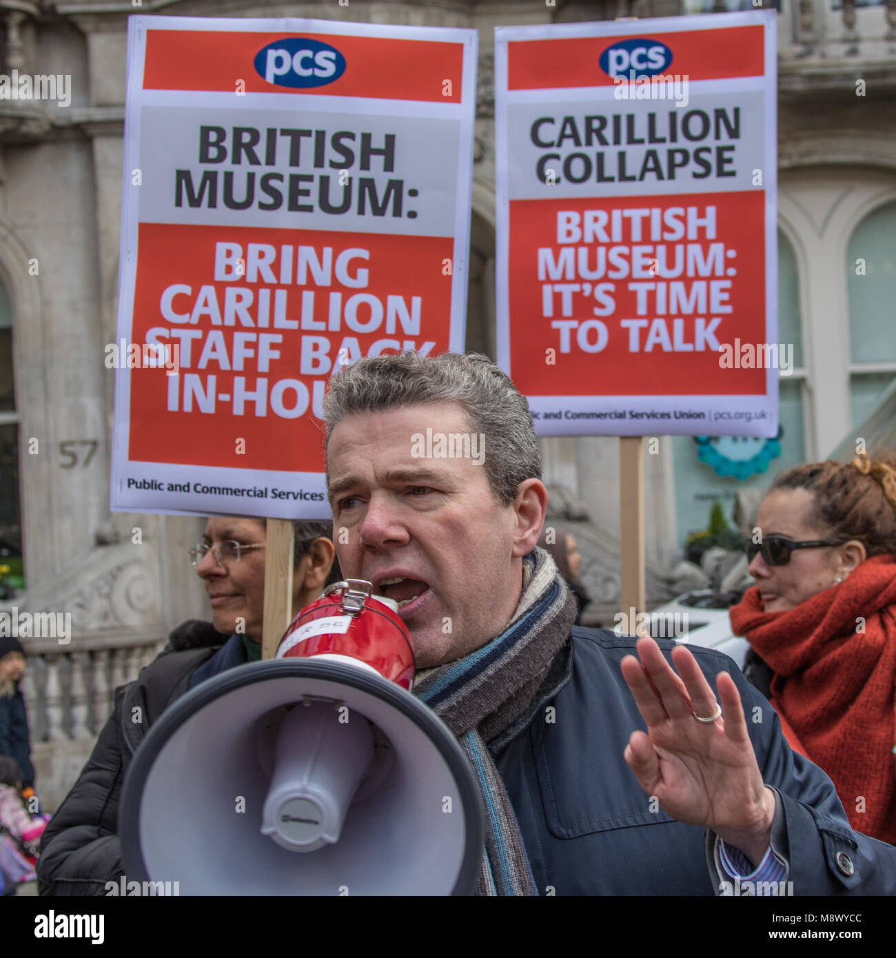 London,UK. 20 March 2018. Mark Serwotka,  General Secretary of PCS union addresses the crowd as PCS union members demonstrated outside of the British Museum to demand ex-carillion staff are brought back in-house by the museum. Credit: David Rowe/Alamy Live News Stock Photo