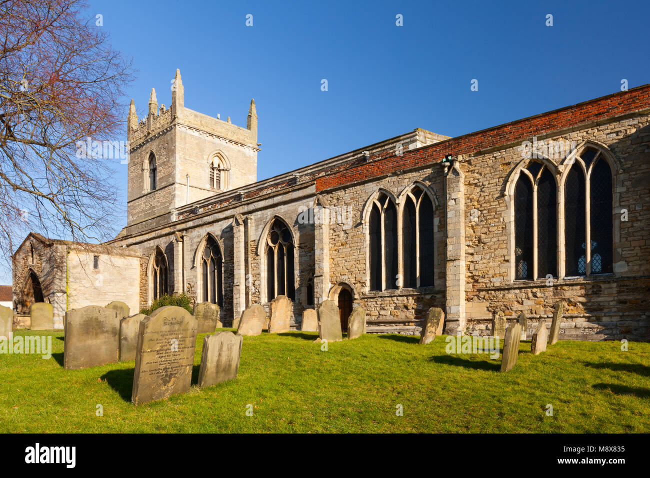 Barton-upon-Humber. 21st March, 2018. UK Weather: A calm and bright, but cold, morning at the Parish Church of St. Mary in Barton-upon-Humber, North Lincolnshire, UK. 21st March 2018. Credit: LEE BEEL/Alamy Live News Stock Photo