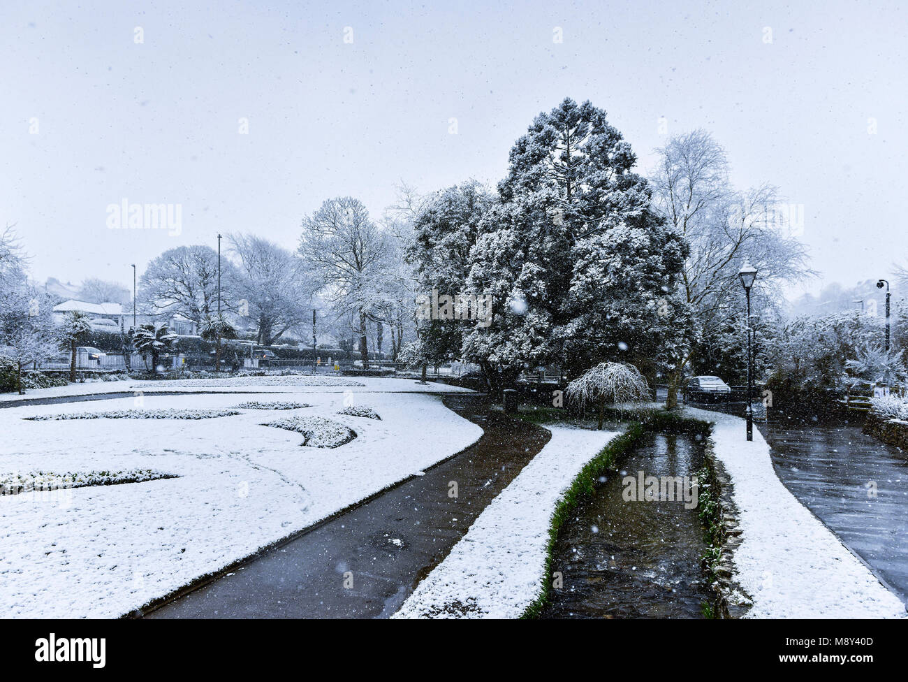 Heavy snow fall on Trenance Gardens in Newquay Cornwall Stock Photo Alamy