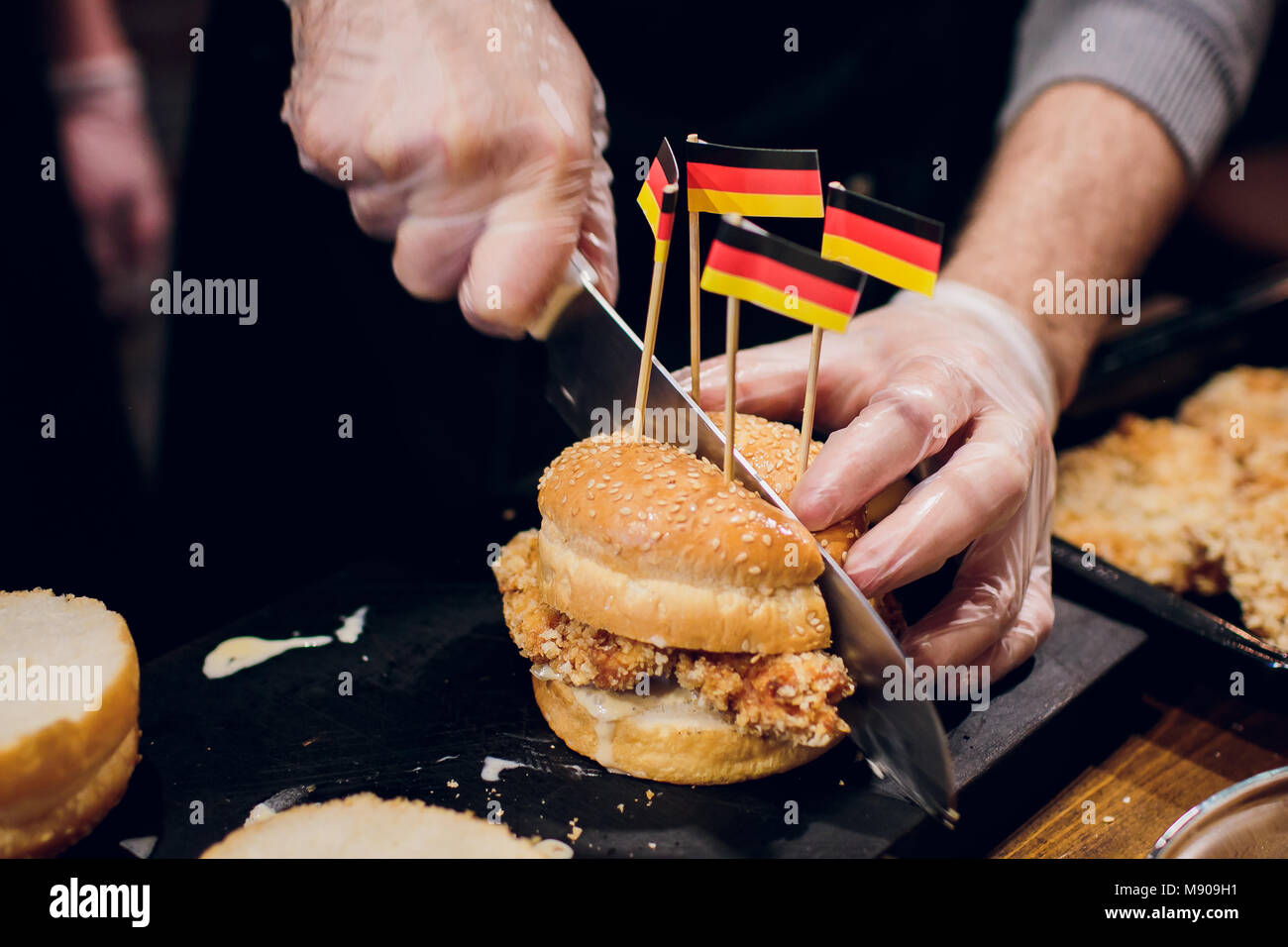 Chief Cook Preparing Fresh Burger In The Kitchen Burger Restaurant Stock Photo Alamy Chief Cook Preparing Fresh Burger In The Kitchen Burger Restaurant Stock Photo Alamy