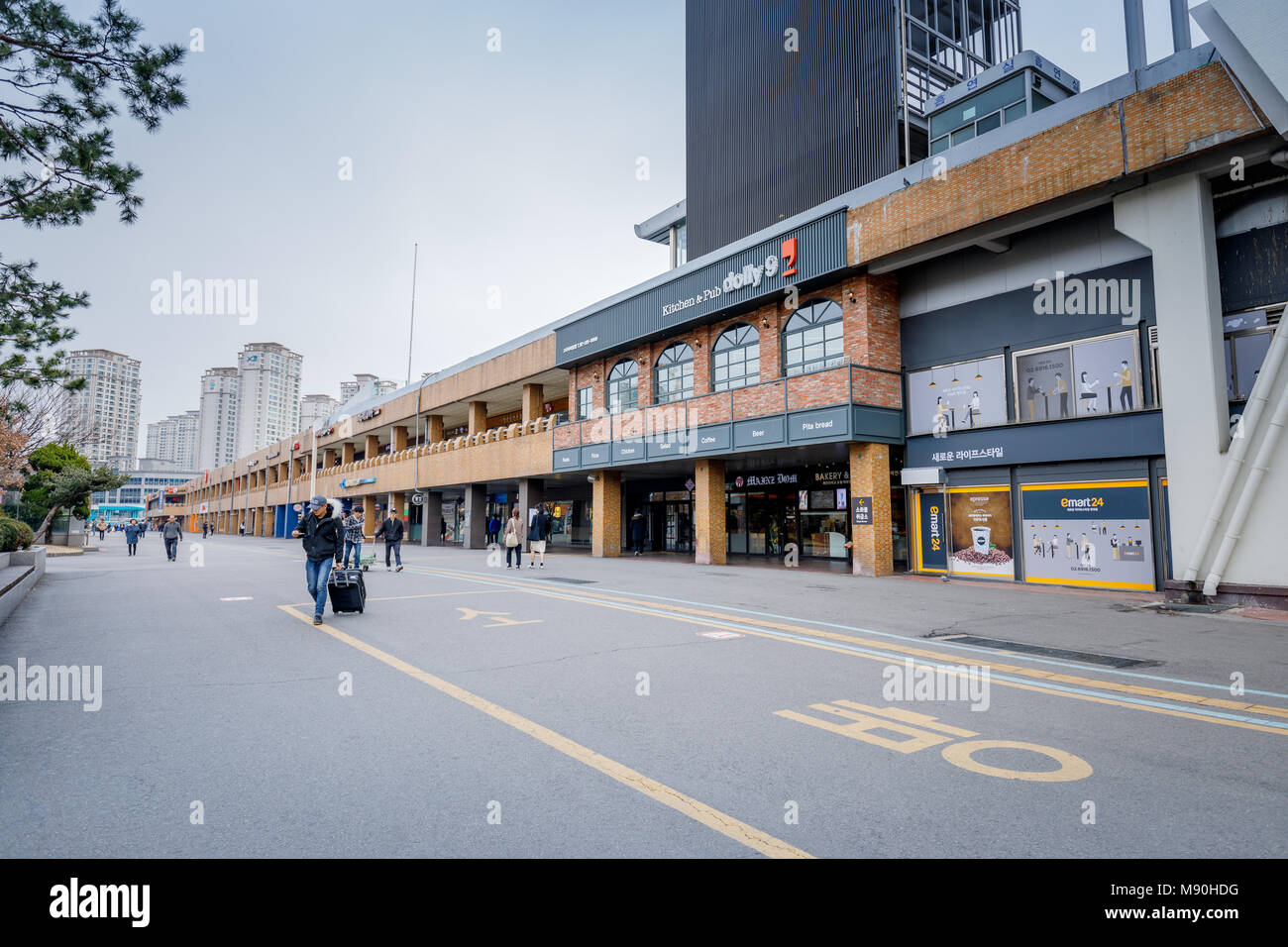 Seoul, South Korea - March 7, 2018 : Busy Restaurant in a line at Seoul ...