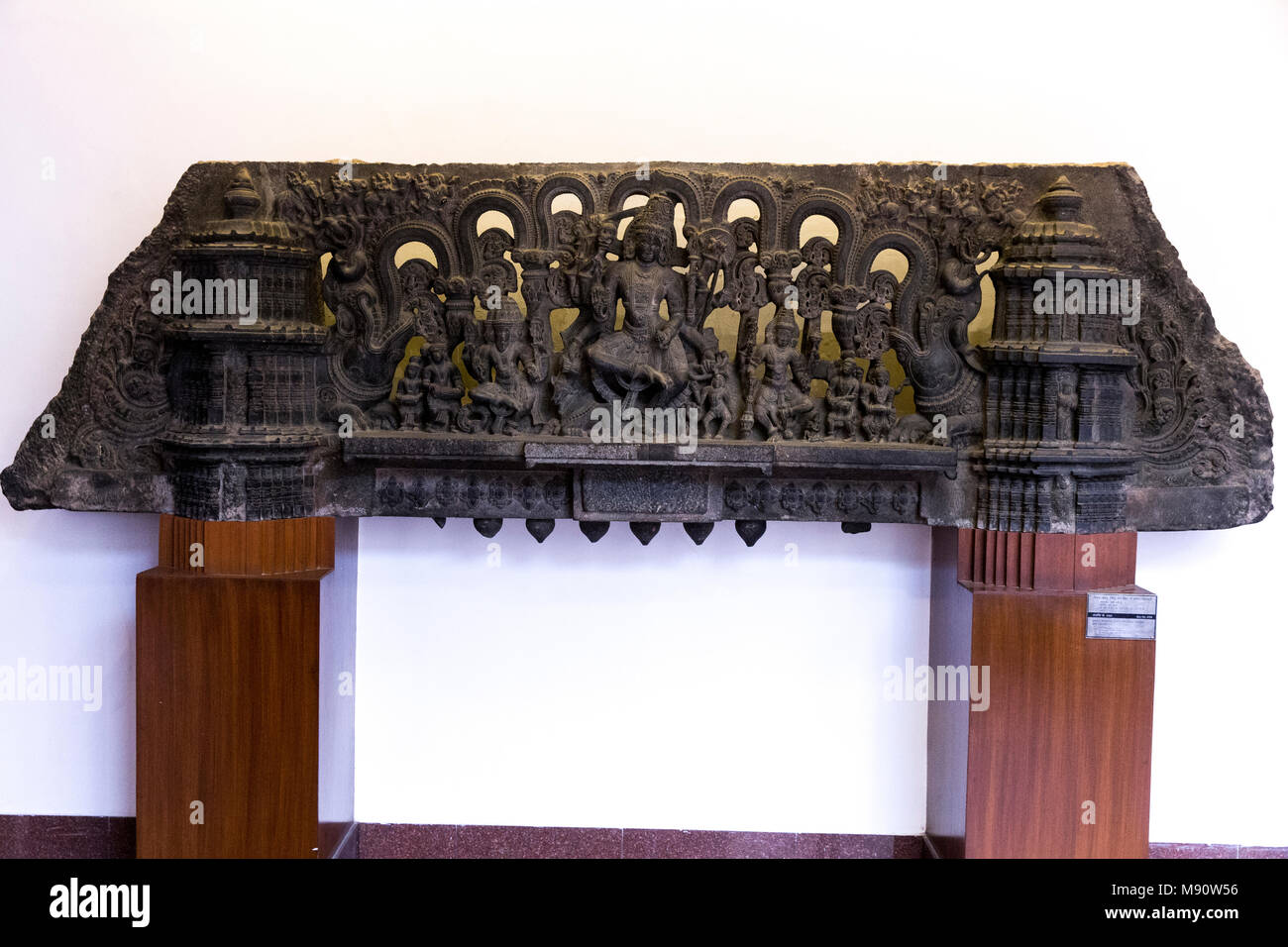 Carved Lintel Panel From Andhra Pradesh - 19th Century Carved Lintel Panel From Andhra Pradesh - 19th Century