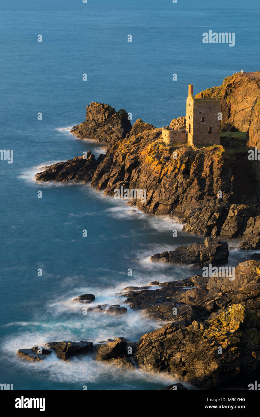 Wheal Crown tin mine engine house clinging to the Cornish cliffs at Botallack, Cornwall, England. Autumn (November) 2017. Stock Photo