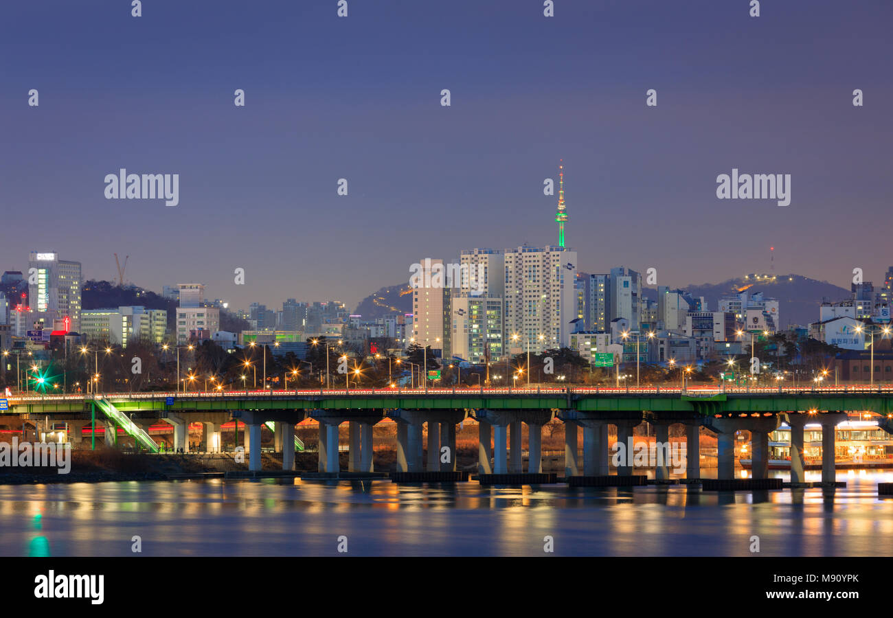 Seoul skyline and Yanghwa Bridge at Han river Stock Photo