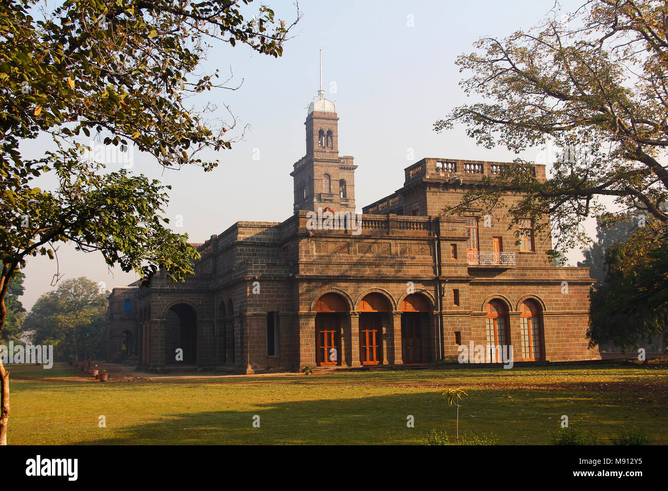 Savitribai Phule Pune University, Main building at Pune Stock Photo