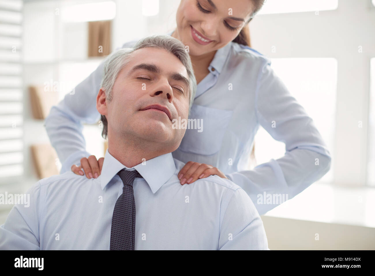 Jinsiy aloqa va bosh ogrigi Yulduzli fabrika 2 porno filmini onlayn tomosha qiling