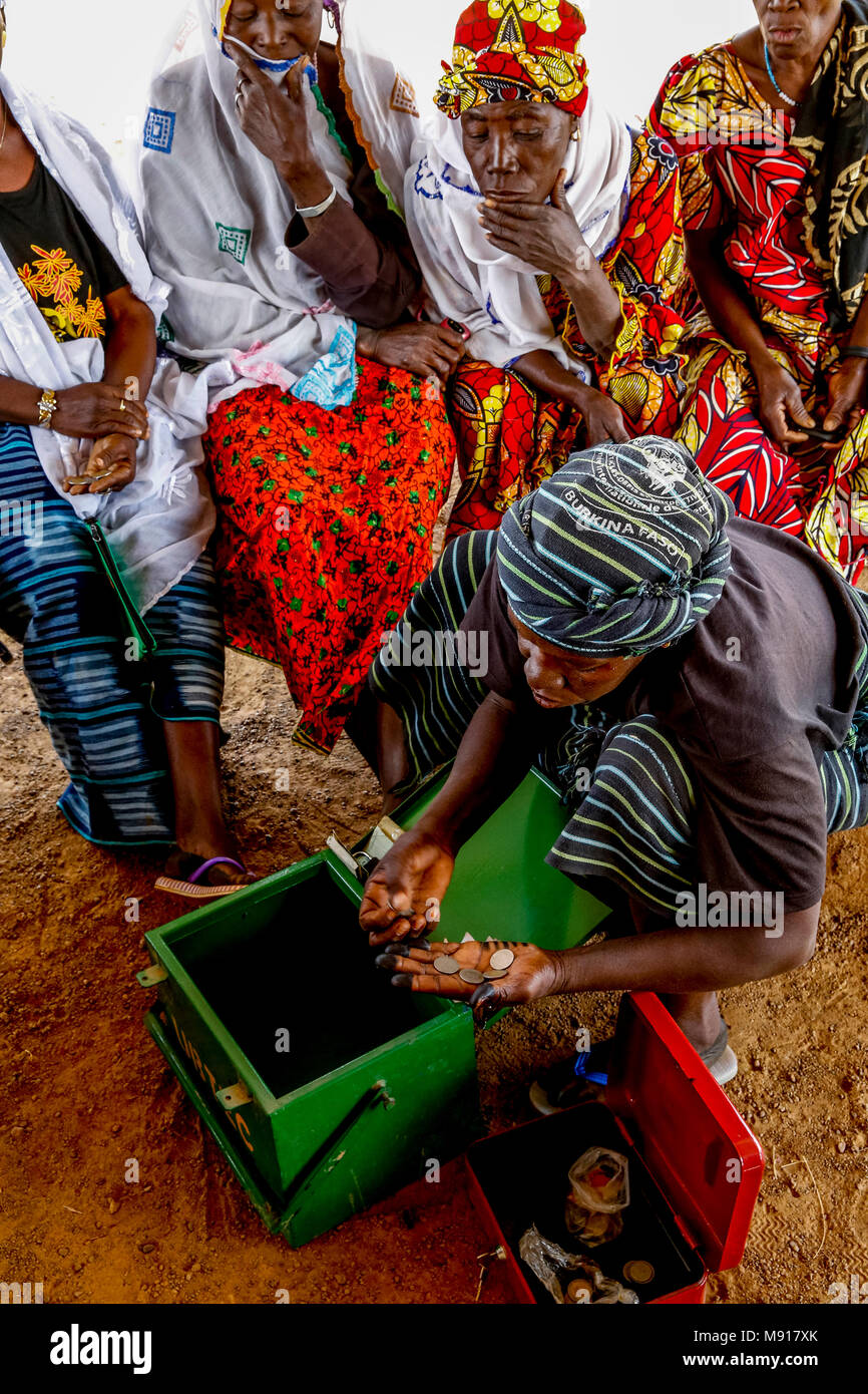 Monnaie africaine hi-res stock photography and images - Alamy