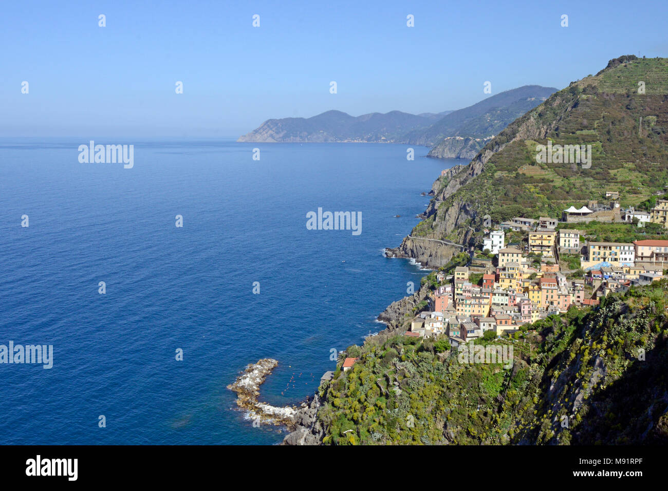 Clifftop village of Riomaggiore, Cinque Terre, UNESCO World Heritage Site, Liguria, Italy, Europe Stock Photo