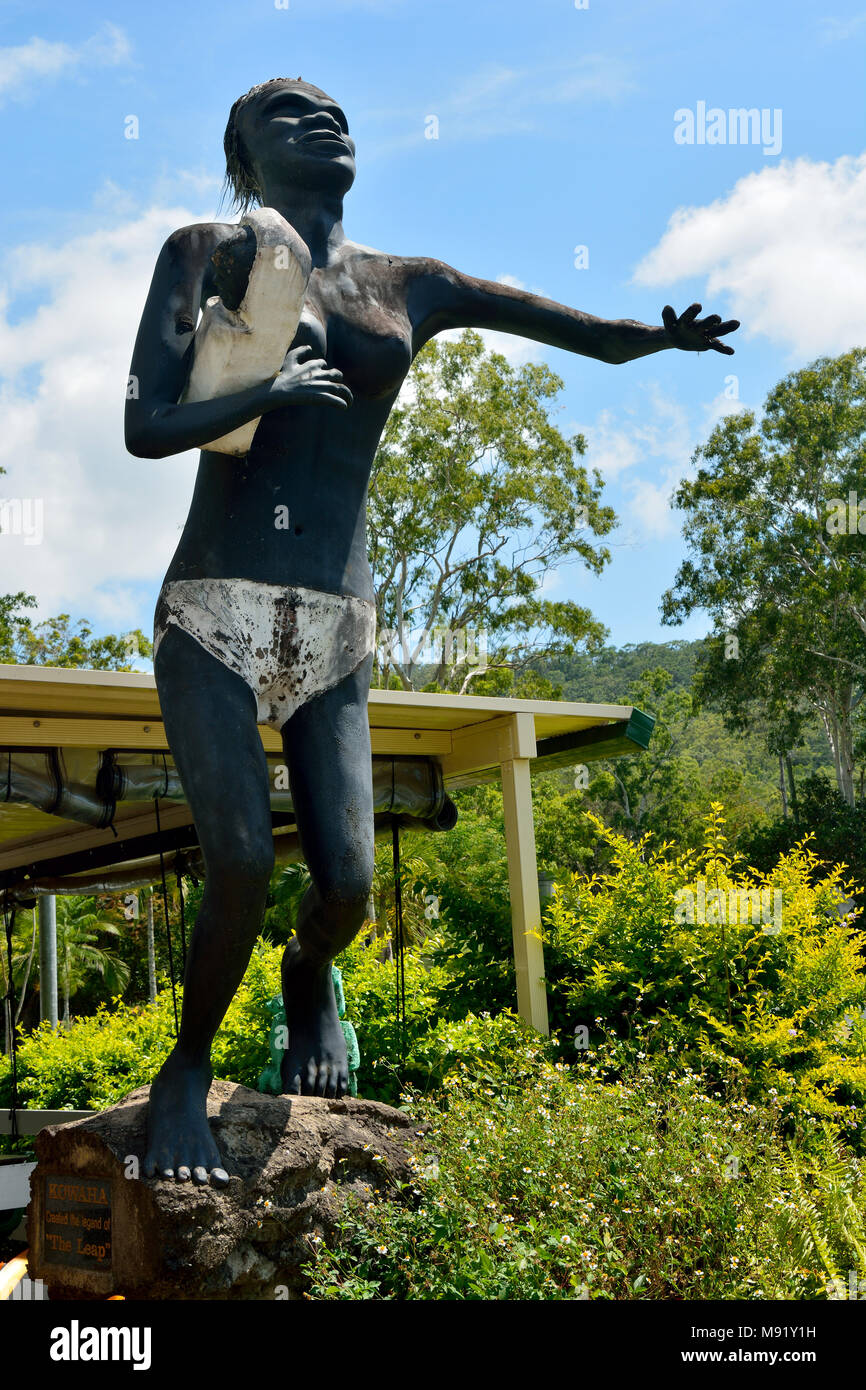 The Leap, Queensland, Australia - December 31, 2017. Statue of Aboriginal Kowaha woman clutching her baby in The Leap locality in Queensland. Stock Photo