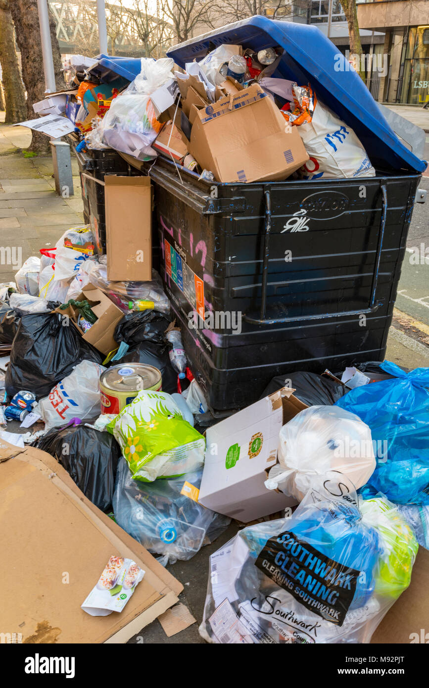 Industrial Garbage Bins High Resolution Stock Photography and Images ...