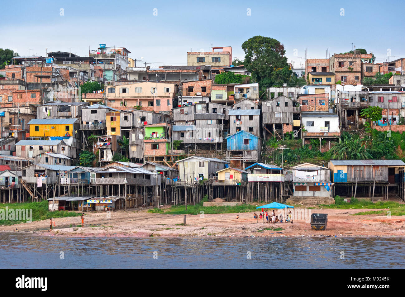 Manaus, Brazil: Favelas on the river Rio delle Amazzoni Stock Photo