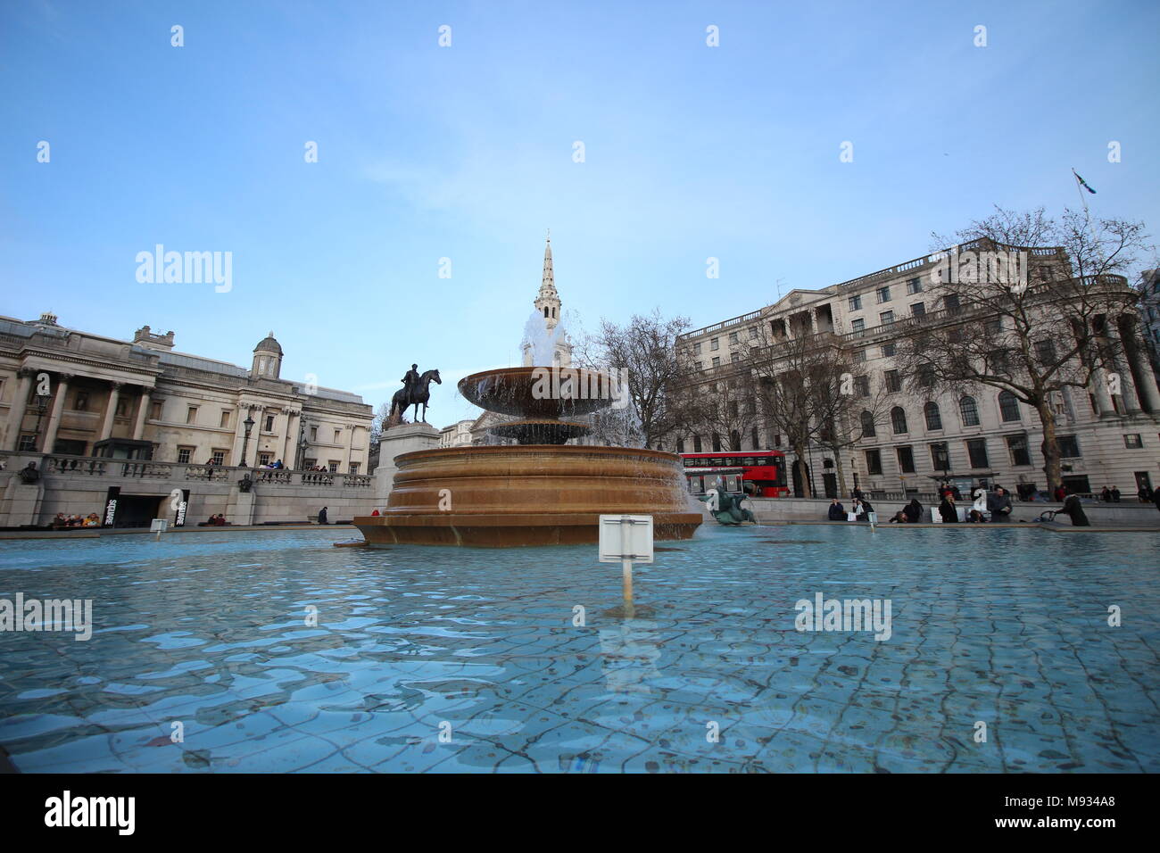A fountain in Trafalgar square, London, England Stock Photo Alamy