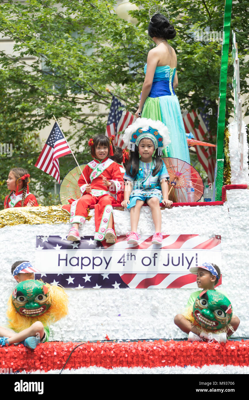 Washington, D.C., USA - July 4, 2017, The National Independence Day Parade  is the Fourth of July Parade in the capital of the United States, it comm  Stock Photo - Alamy, image size:866x1390