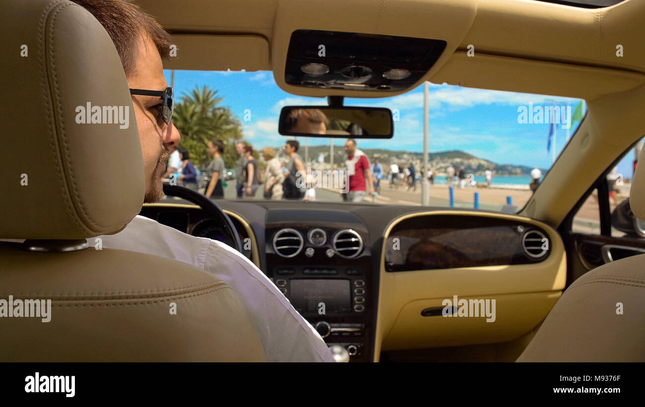 Rich man car hi-res stock photography and images - Alamy