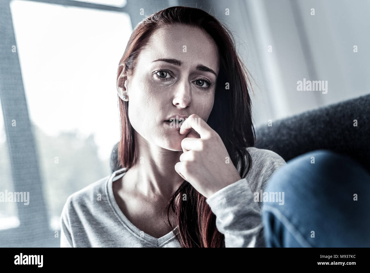 Woman crying bed couple hi-res stock photography and images - Alamy