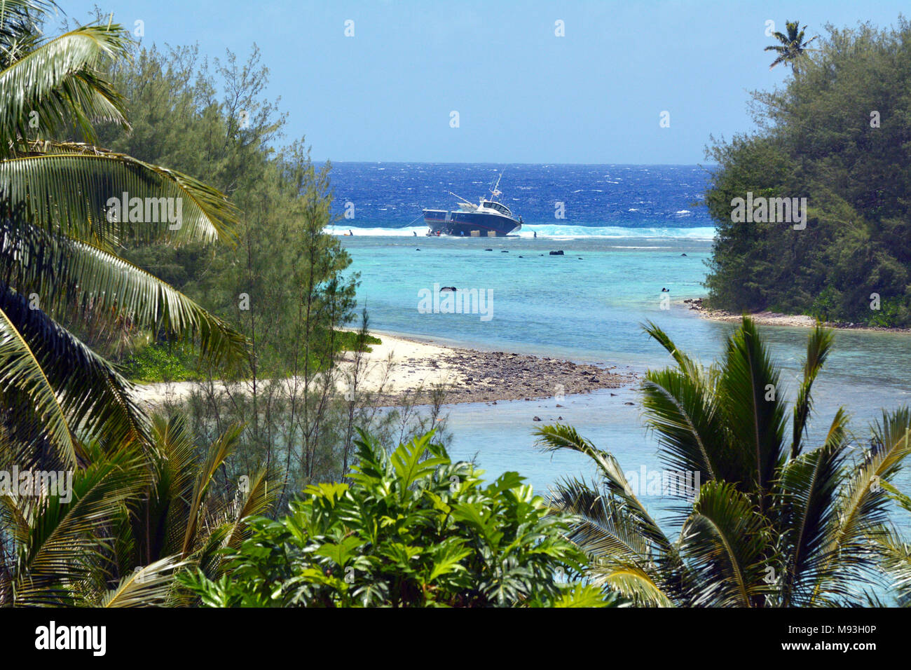Grounding Boat High Resolution Stock Photography and Images Alamy