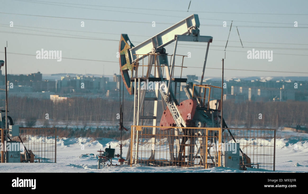 Operating unit for crude oil production against the background of the ...