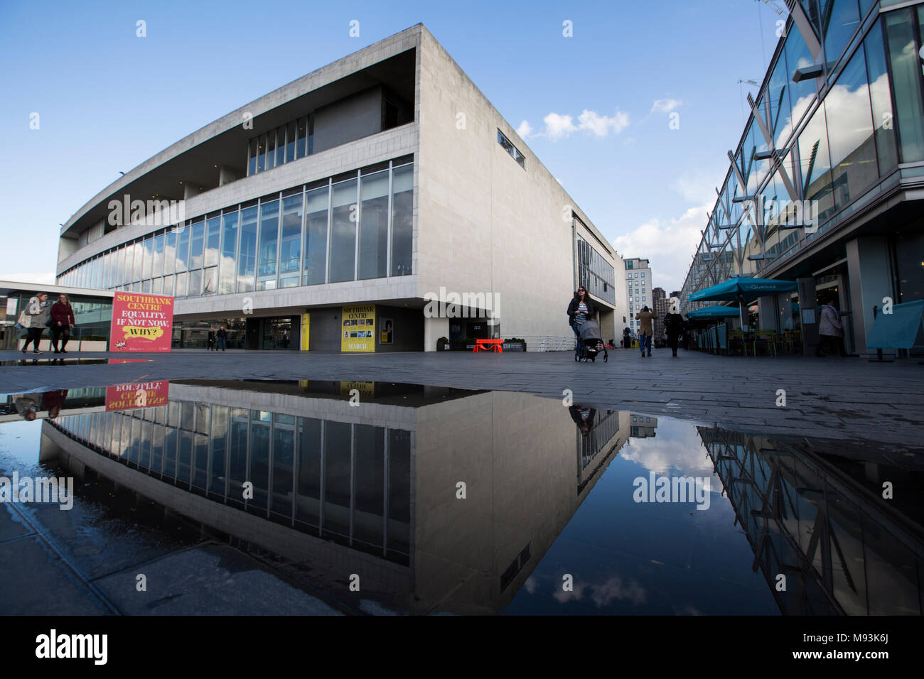 Royal festival hall london hi-res stock photography and images - Alamy